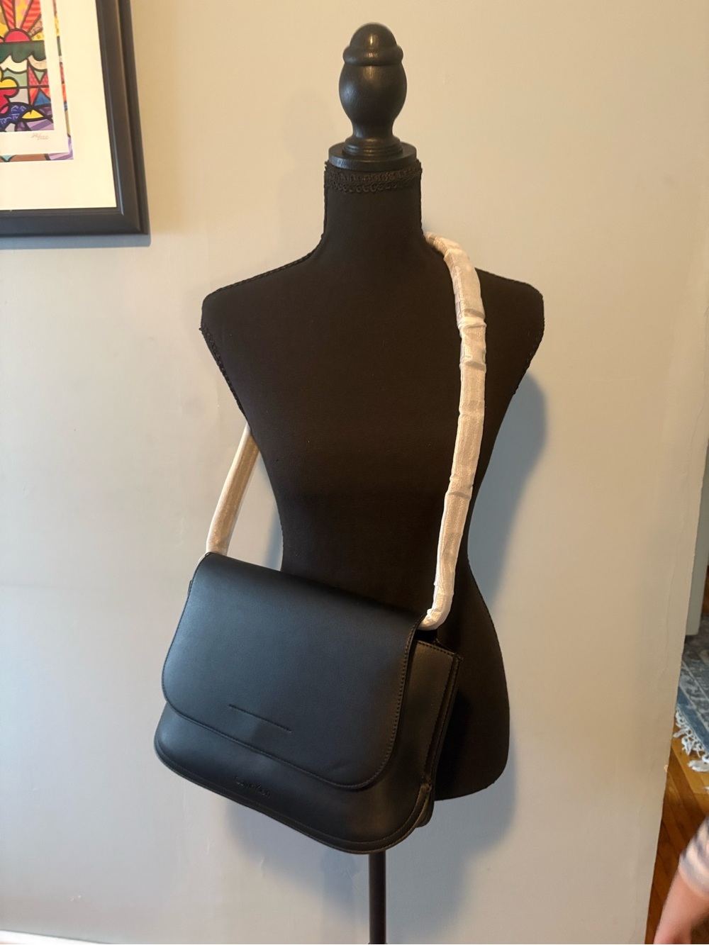 NWT Calvin Klein Elemental Messenger Bag Black